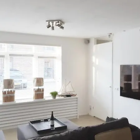 House, Free Parking, Wifi And 5 Min To Beach. 펜션 *